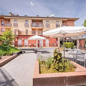 3* Hotel La Perla D'olot